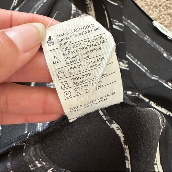 Vince Shadow Stripe Shift Silk Dress in Black White Size XXS - Picture 8 of 8